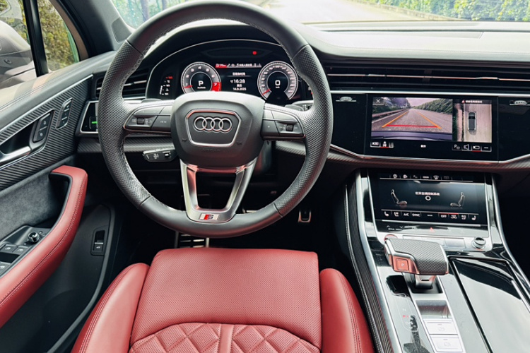 Audi SQ7 2024 #12 Audi SQ7 2024 car image #12