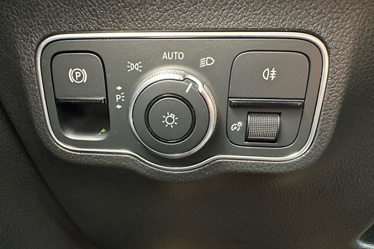 Mercedes-Benz GLB Class 2022 #12 Mercedes-Benz GLB Class 2022 car image #12