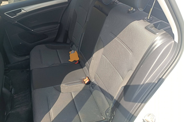 Volkswagen Golf Pure Electric 2020 image de voiture #12