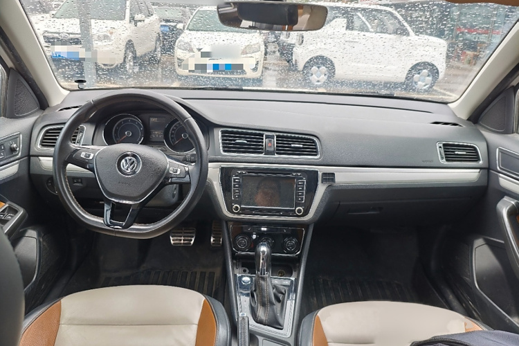 Volkswagen Cross Lavida 2016 immagine di auto #12