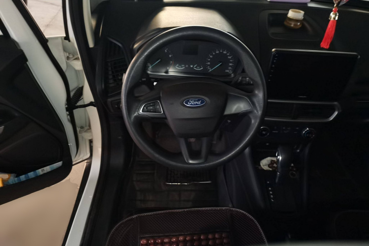 Ford EcoSport 2018 изображение автомобиля #12