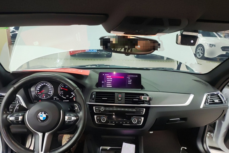 BMW M235L 2019 car image #12