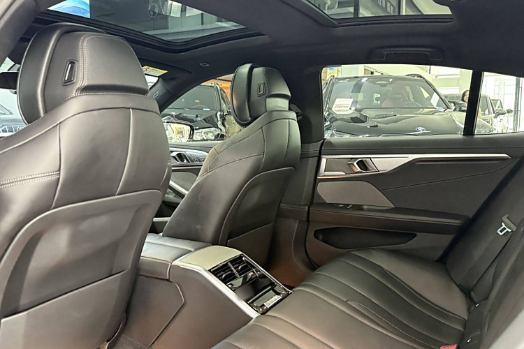 BMW M8 2021 #12 BMW M8 2021 car image #12