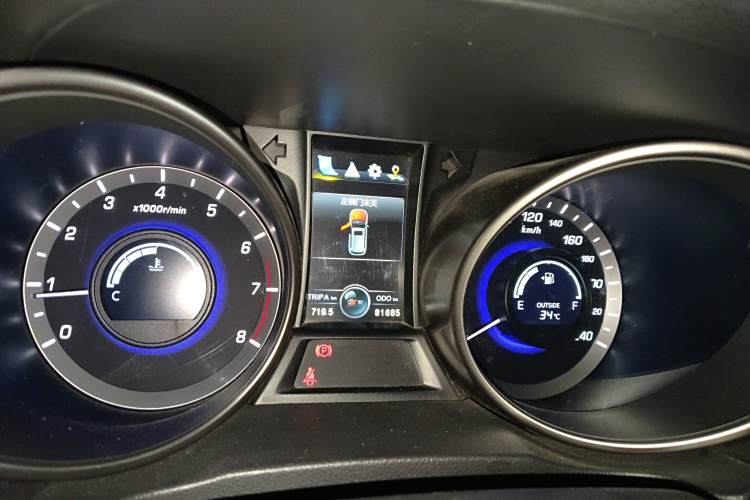 长安 长安CS75 2018 汽车图片 #12