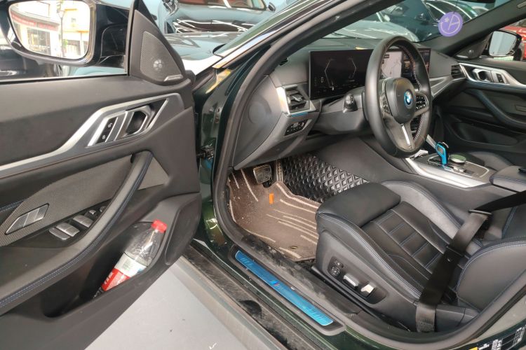 BMW i4 M50 2023 #12 BMW i4 M50 2023 car image #12