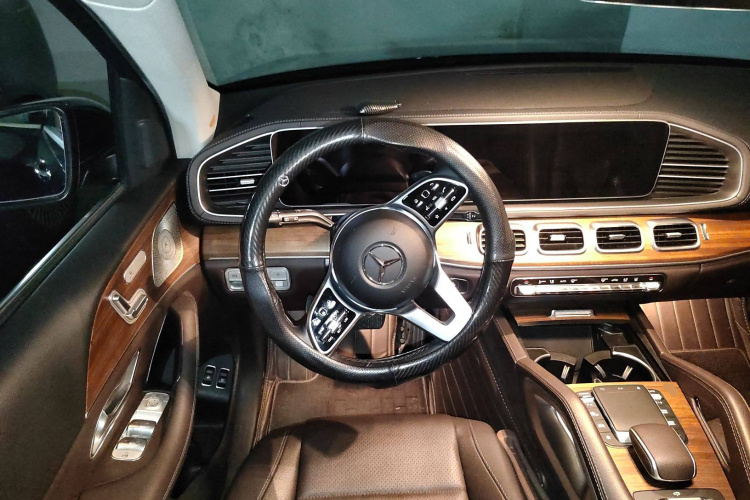 Mercedes-Benz GLE Class New Energy 2022 car image #12