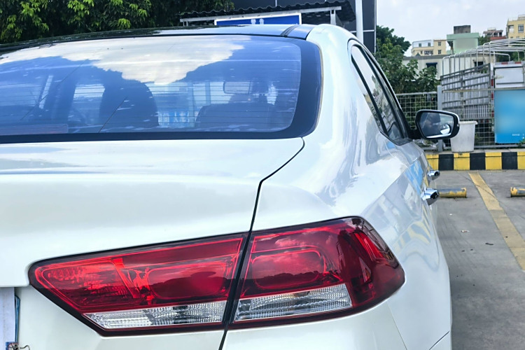 起亚 起亚K4 2016 汽车图片 #12