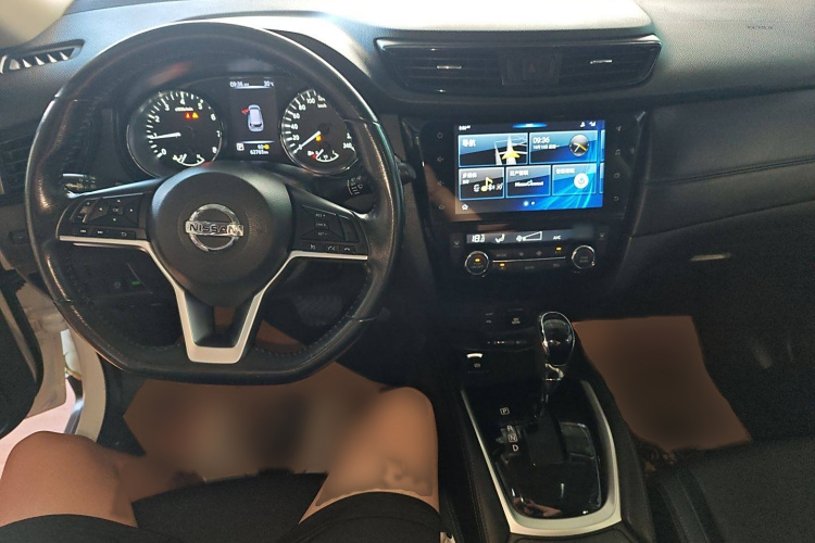 Nissan X-Trail 2019 immagine di auto #12