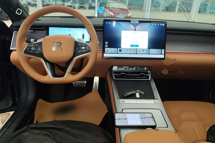 BYD HanL 2025 car image #12