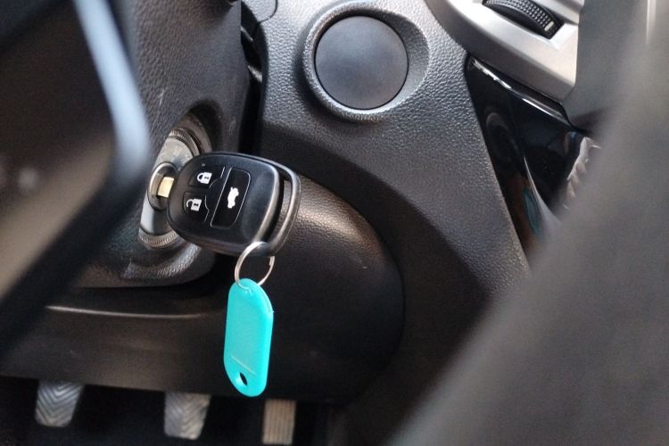 Changan CS15 EV 2017 #12 Changan CS15 EV 2017 imagen de coche #12