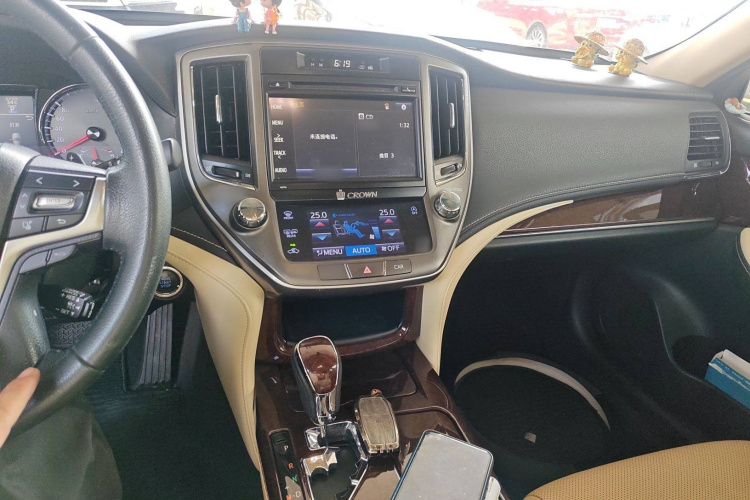 丰田 皇冠 2018 #12 丰田 皇冠 2018 汽车图片 #12