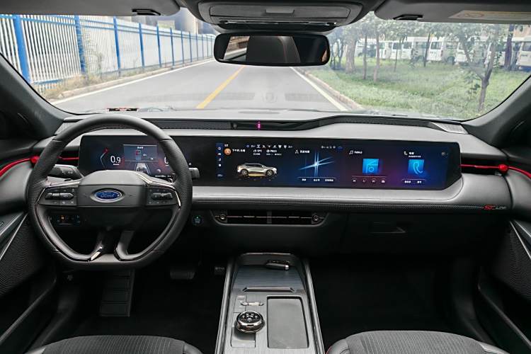 Ford Evos 2023 immagine di auto #12