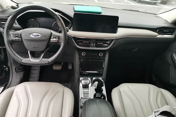 Ford Escape 2021 immagine di auto #12