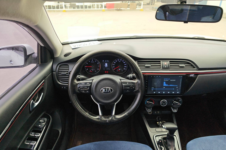 Kia Rio Cross 2018 صورة سيارة #12