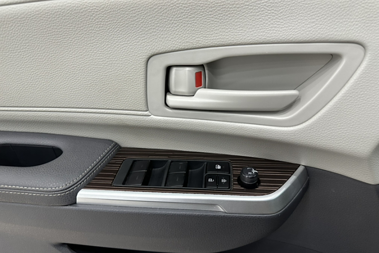 Toyota Granvia 2023 #12 Toyota Granvia 2023 immagine di auto #12