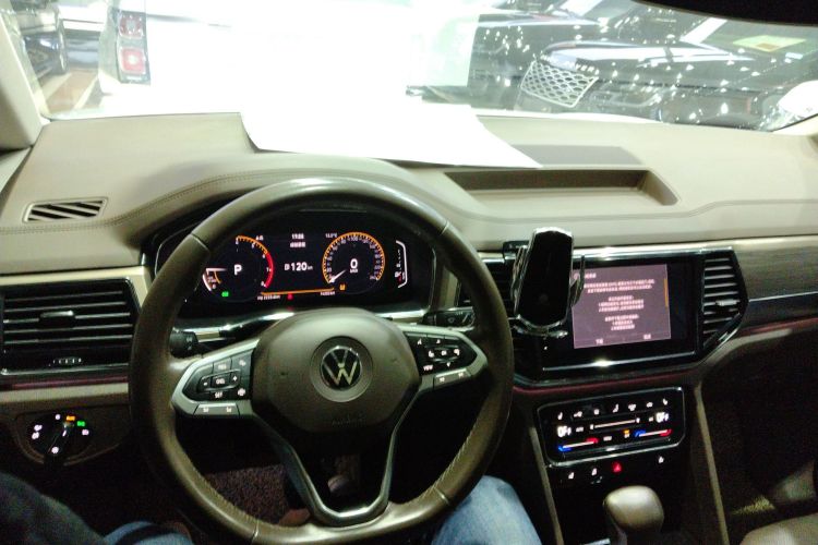 Volkswagen Viloran 2021 #12 Volkswagen Viloran 2021 car image #12