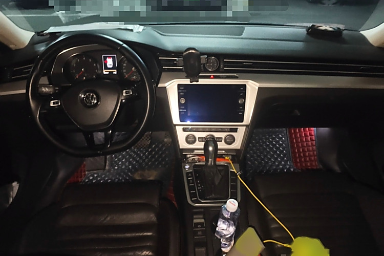 Volkswagen Passat Variant 2018 immagine di auto #12