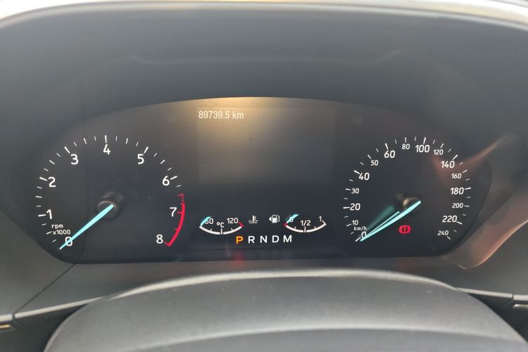 Ford Focus Active 2019 صورة سيارة #12