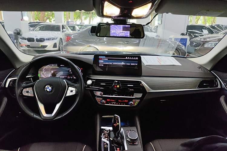 BMW M5 New Energy 2021 car image #12