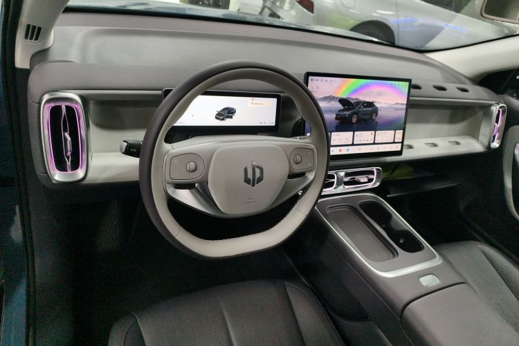 零跑汽车 零跑B01 2025 汽车图片 #12