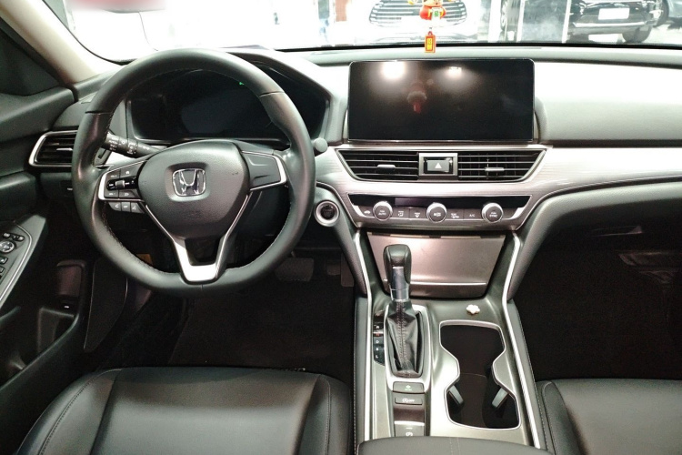 BYD F3R 2021 car image #12