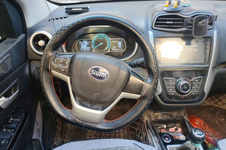 SWM斯威汽车 SWM斯威X3 2019 #12 SWM斯威汽车 SWM斯威X3 2019 汽车图片 #12