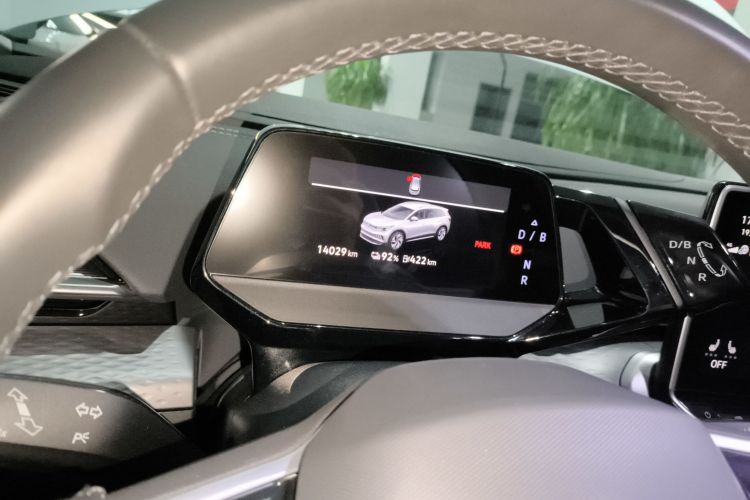 Volkswagen ID.6 X 2023 car image #12