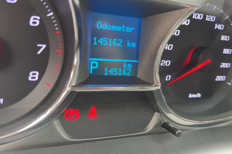 Chevrolet Captiva (Imported) 2016 car image #12