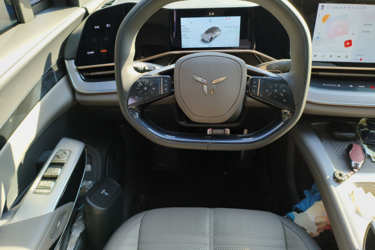 HongQi TianGong 08 2025 #12 HongQi TianGong 08 2025 car image #12