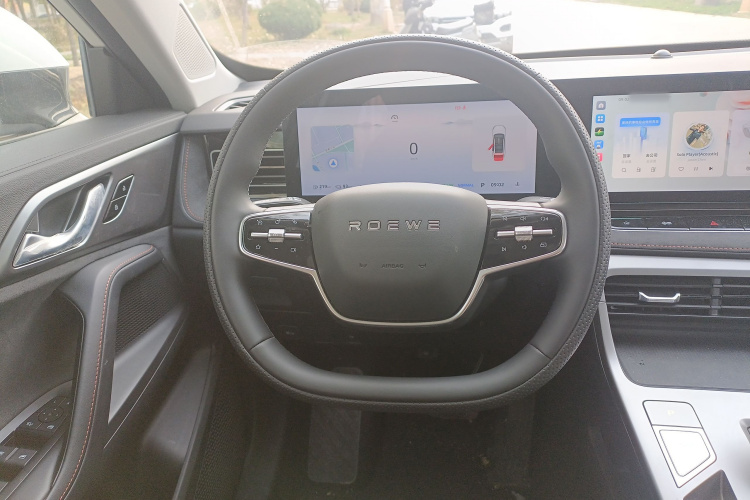 Roewe D5X DMH 2025 car image #12