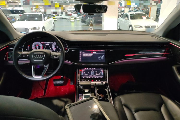 Audi Q8 2020 car image #12