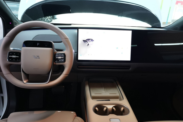 理想汽车 理想i6 2025 汽车图片 #12