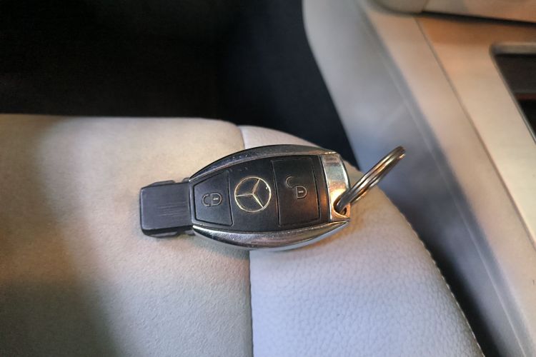 Mercedes-Benz GLK Class 2015 car image #12