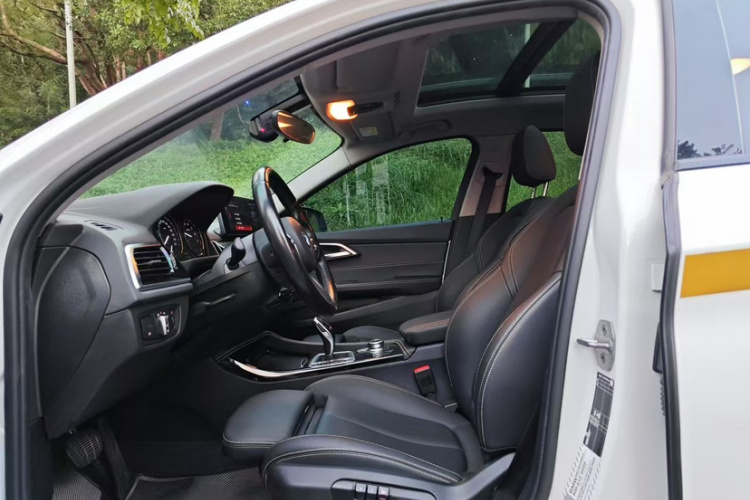 BMW 1 Series M 2023 #12 BMW 1 Series M 2023 immagine di auto #12