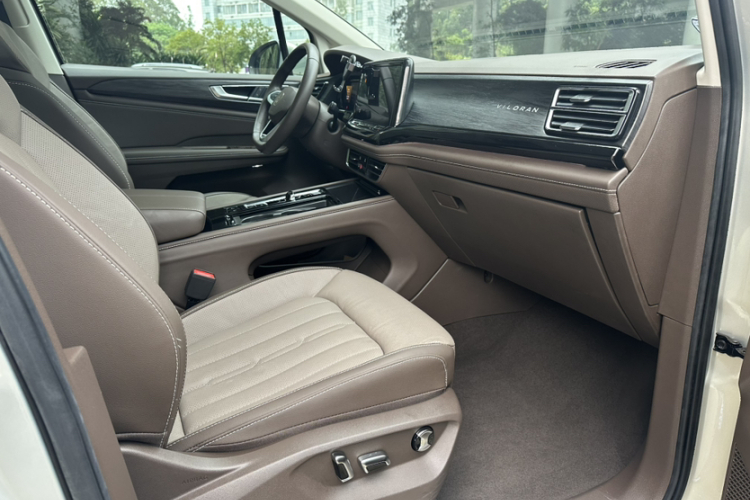 Volkswagen Viloran 2022 car image #12