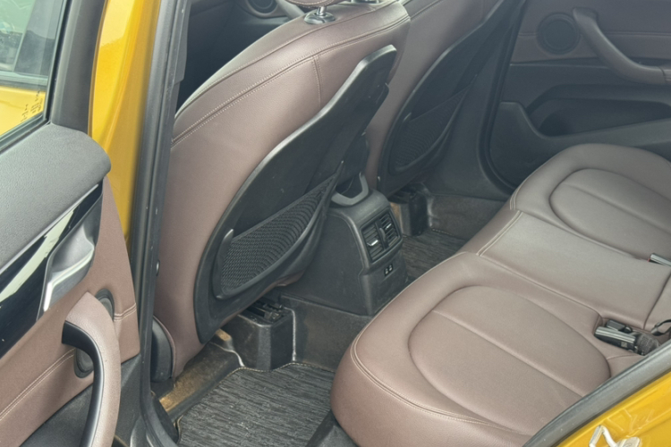 BMW X2 2020 car image #12