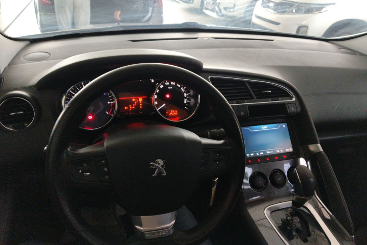 Peugeot 3008 2017 #12 Peugeot 3008 2017 car image #12