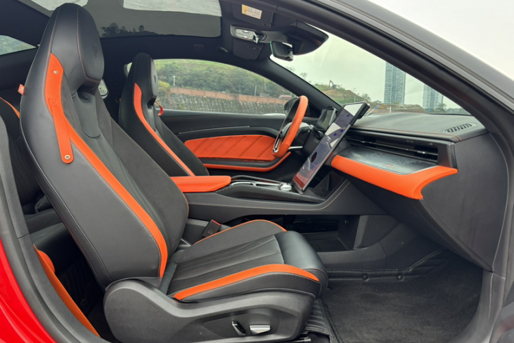 哪吒汽车 哪吒GT 2023 汽车图片 #12