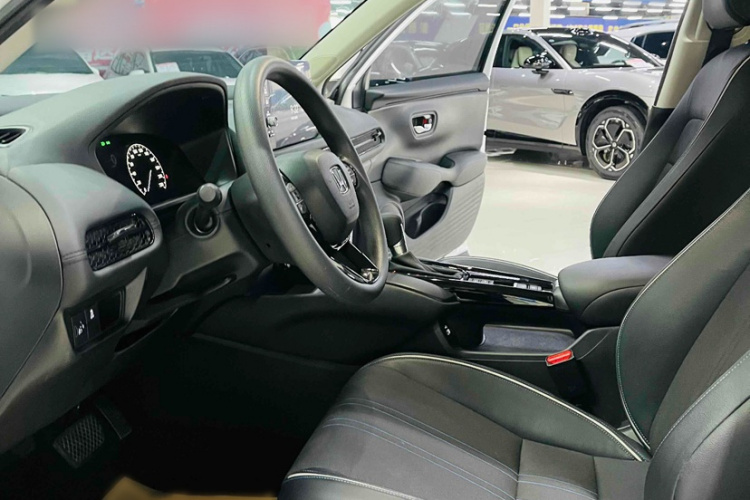 Honda HR-V 2023 #12 Honda HR-V 2023 car image #12