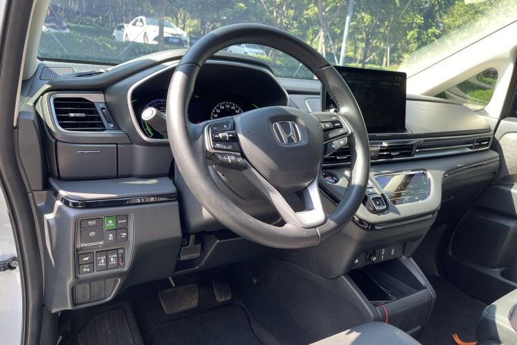Honda Elysion 2025 car image #12