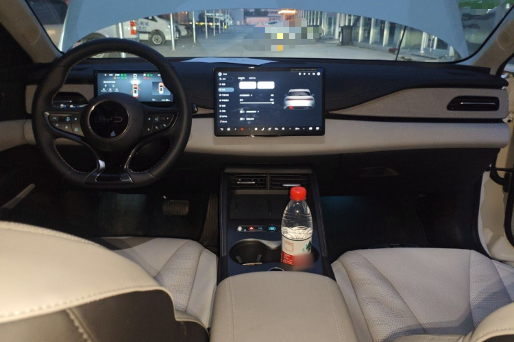 BYD Seal 06 DM-i 2025 #12 BYD Seal 06 DM-i 2025 image de voiture #12