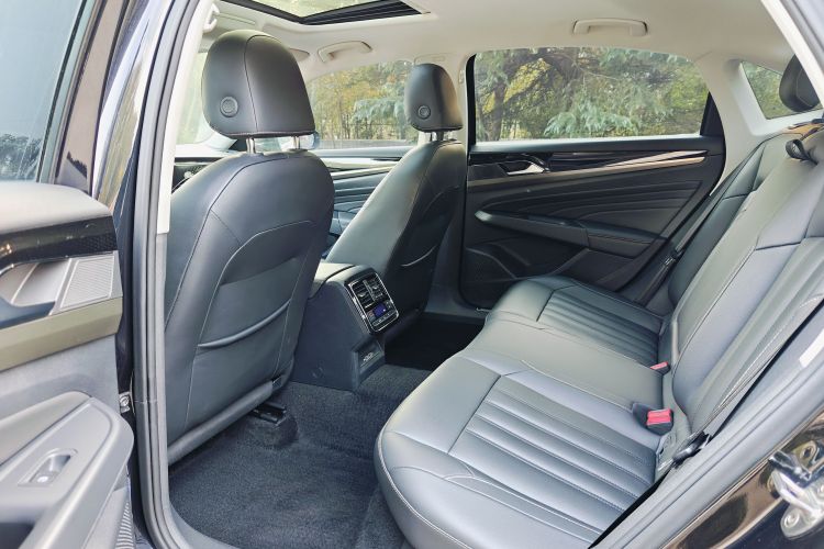 Volkswagen Passat New Energy 2019 #12 Volkswagen Passat New Energy 2019 صورة سيارة #12