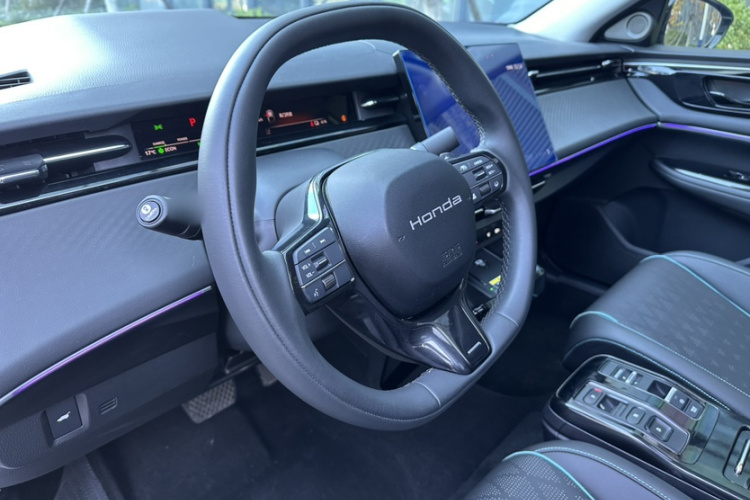 Honda e:NP2 2024 #12 Honda e:NP2 2024 car image #12