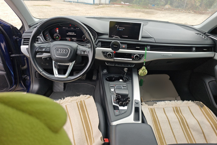 Audi A4 2017 car image #12