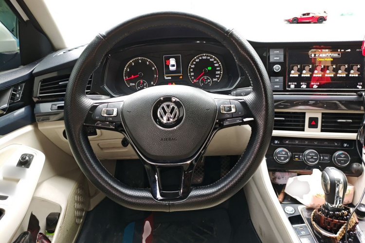 Volkswagen Bora 2018 #12 Volkswagen Bora 2018 car image #12