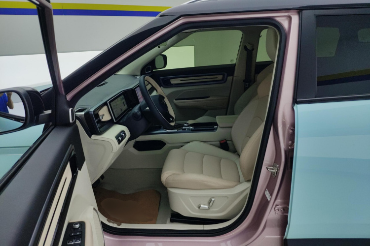 GEELY ICON 2024 صورة سيارة #12