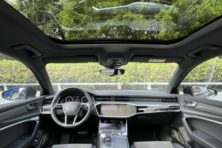 Audi A6 2021 car image #12