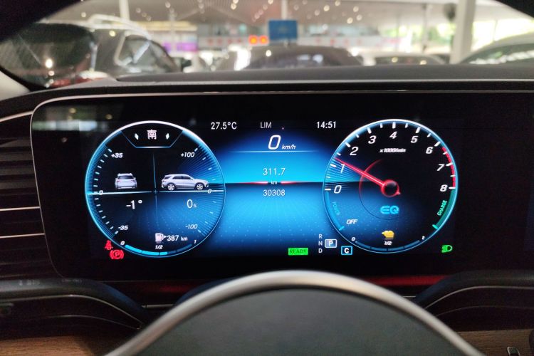 Mercedes-Benz GLE Class New Energy 2021 car image #12