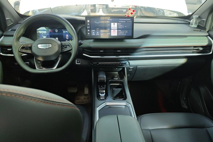 GEELY Okavango L 2023 car image #12