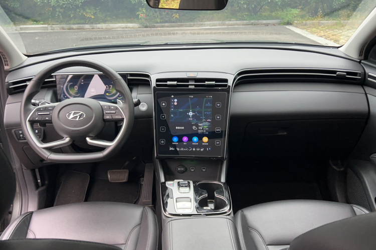 Hyundai Tucson (Imported) 2022 #12 Hyundai Tucson (Imported) 2022 car image #12